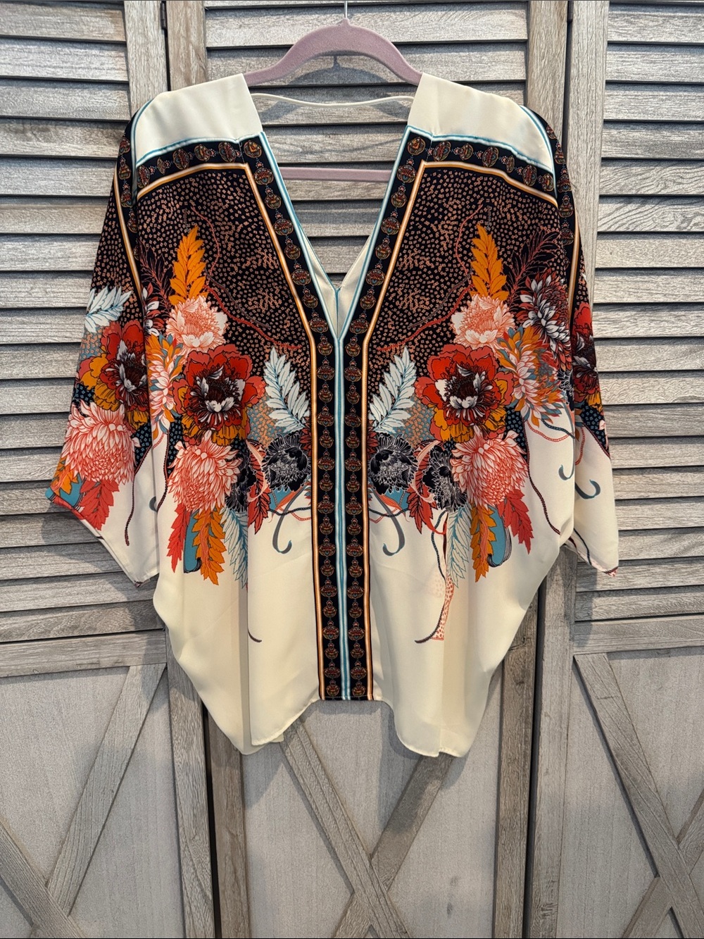Rose & Olive Floral Print Blouse Cream size medium - Picture 5 of 6